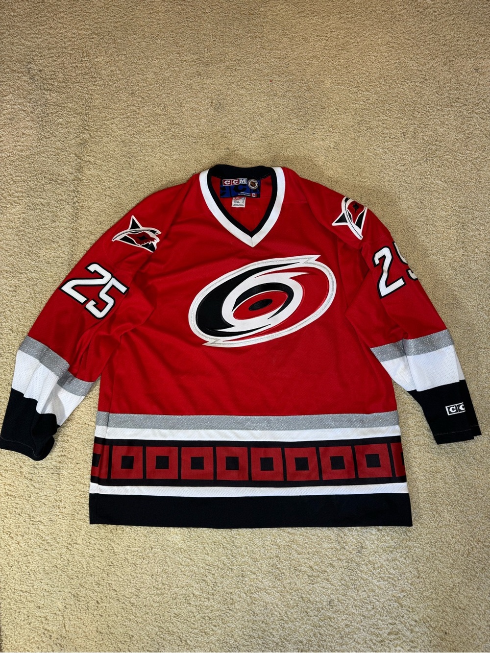 Carolina Hurricanes NHL CCM Red Jersey Size XL